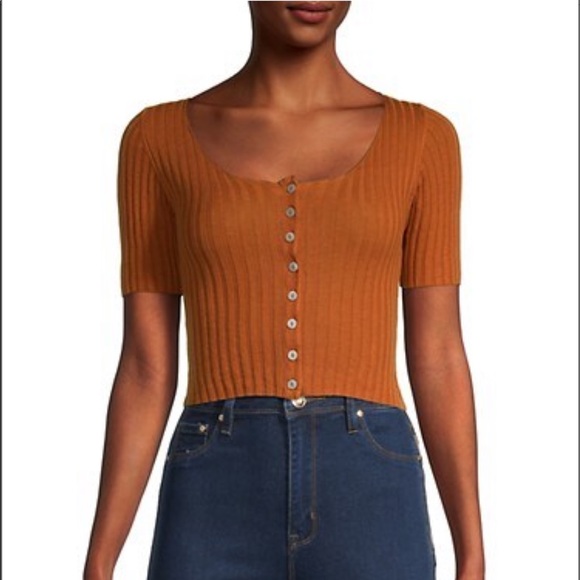 Free People Tops - Free People
Little Cutie Cropped Cardigan